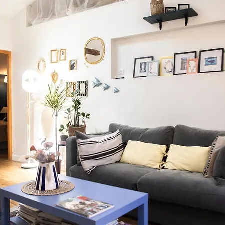 Rare Gem 2 Steps From The Heart Of Apartment *