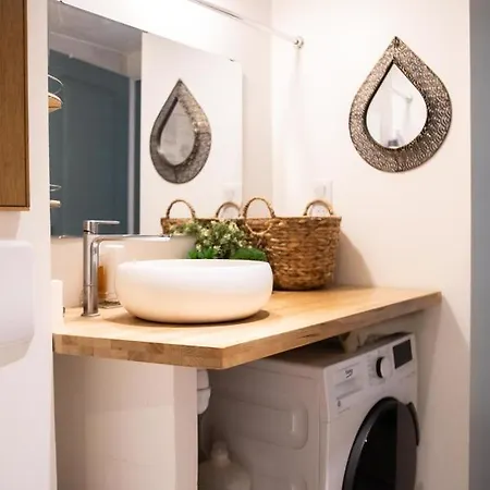 Rare Gem 2 Steps From The Heart Of Apartamento Burdeos